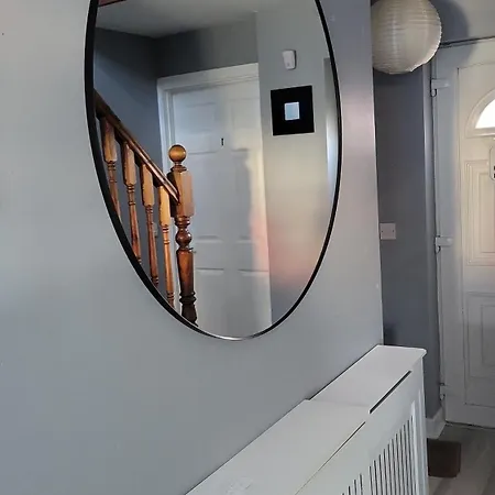 Pia House 3*